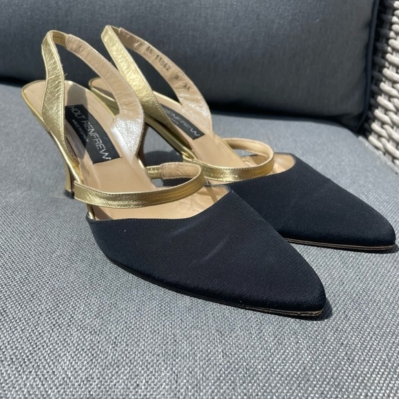 [8] Rare Vintage Holt Renfrew Black Canvas Closed Toed Kitten Heels Gold Straps - Picture 1 of 12